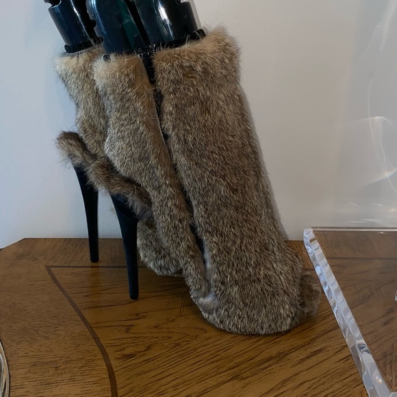 Celine Rabbit Fur Boots - Picture 4 of 10